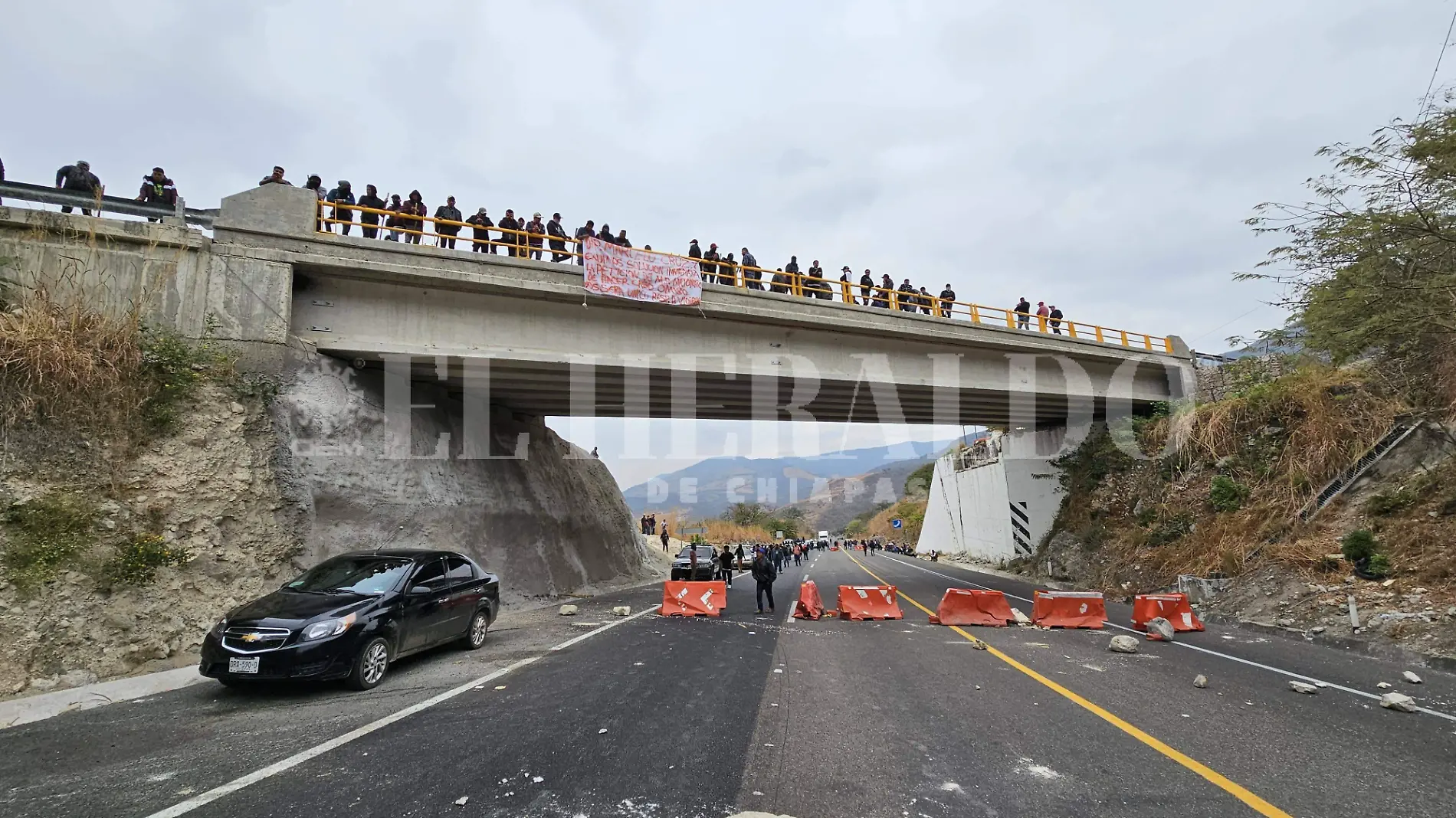 Bloqueo total en carretera